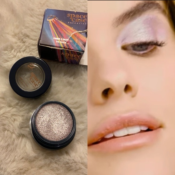 Space Case cosmetics Intense Stargasm shimmer eyeshadow - Picture 1 of 8